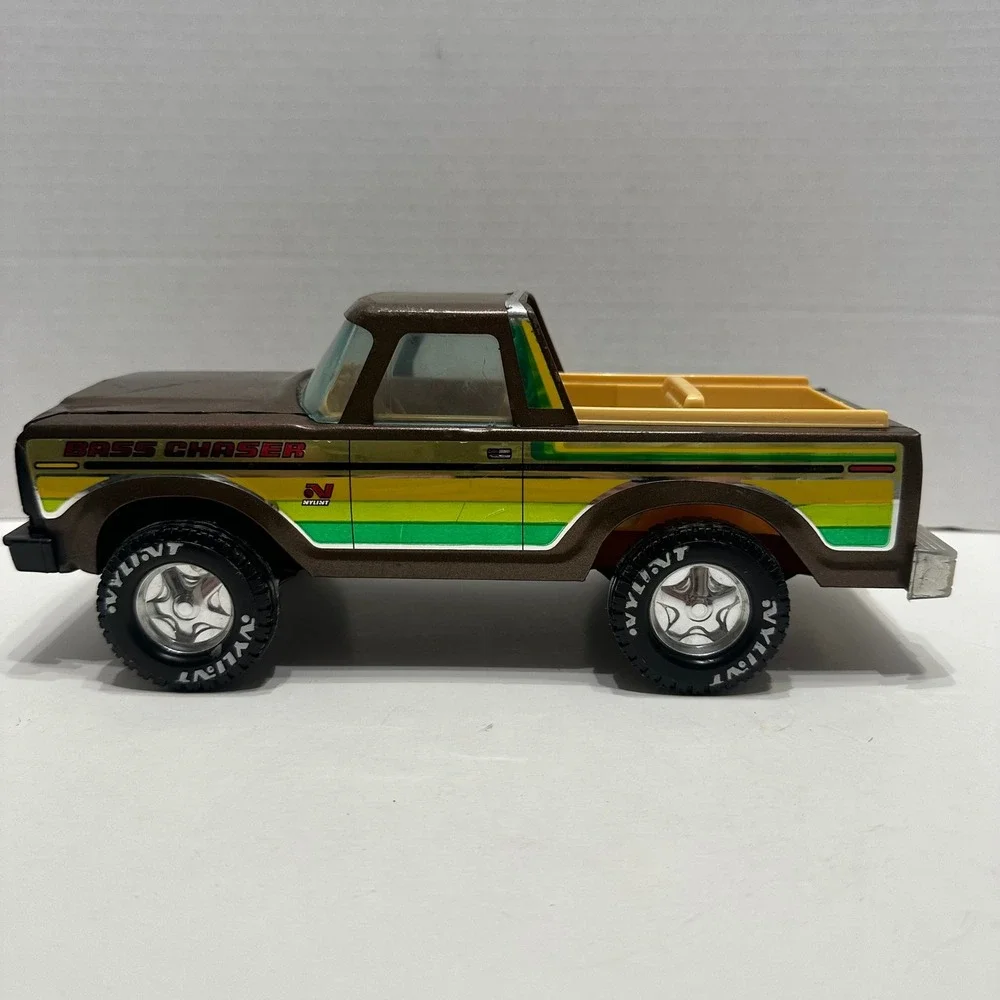 VTG Nylint Bass Chaser Ford Pickup Truck Pressed Steel Missing Camper Shell USA